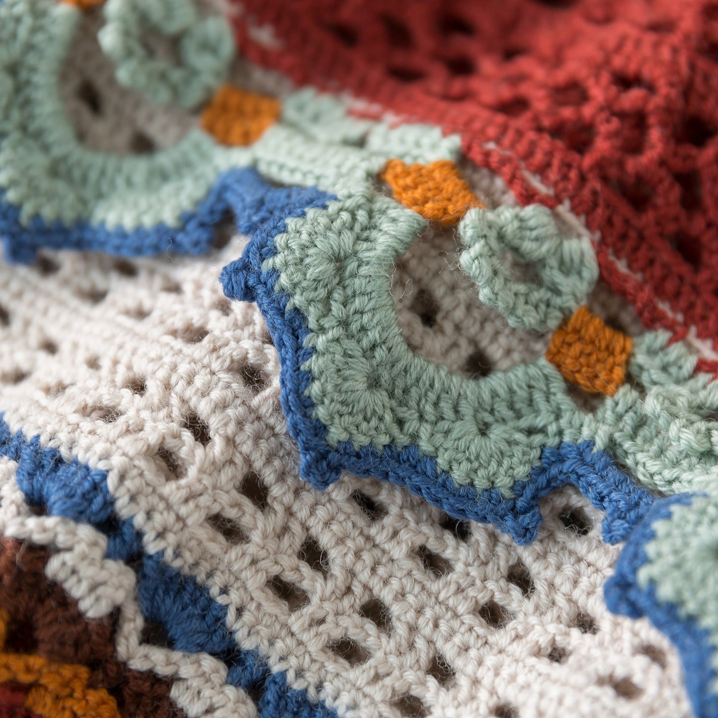 Lotus Brocade Vest Cochet Yarn Kit | Dunhuang Series | Susan's Family