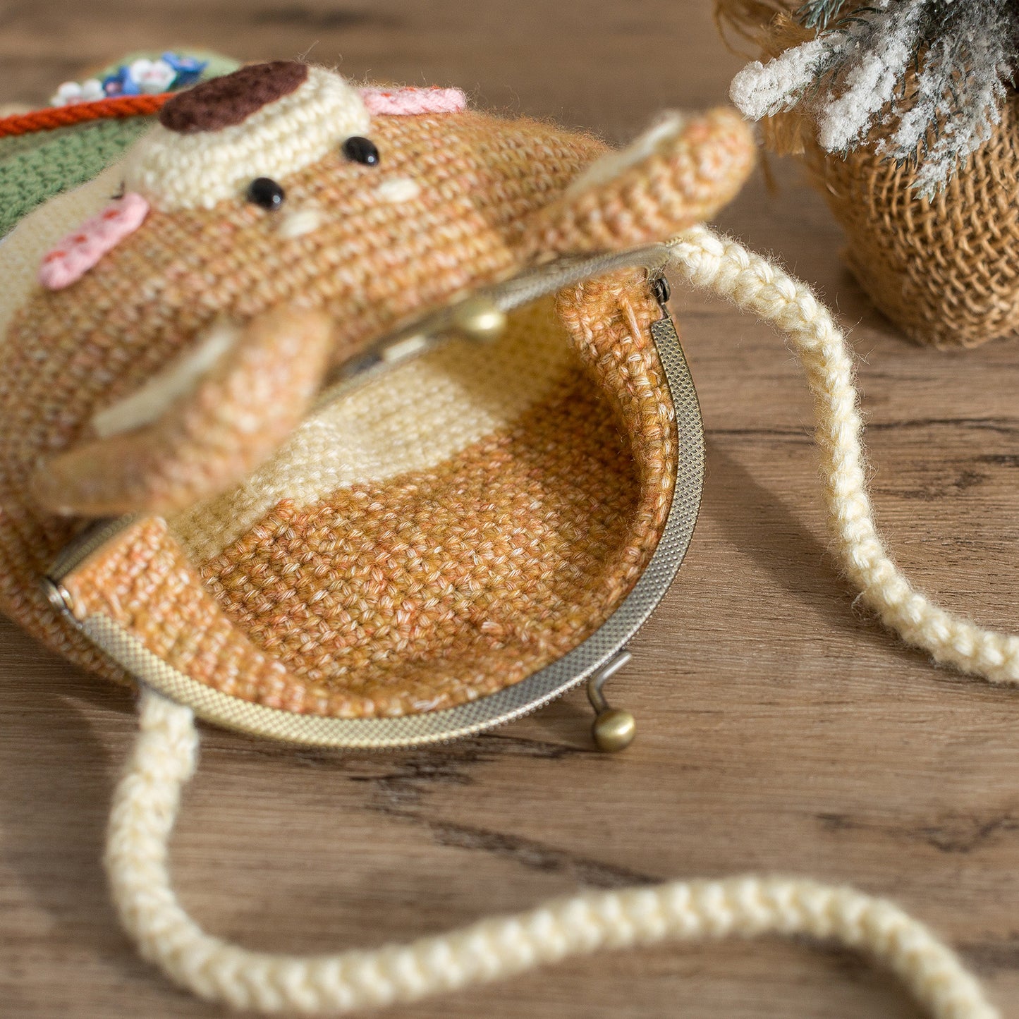 Cute Pet Kiss Lock Bag Crochet Yarn Kit | Susan's Family