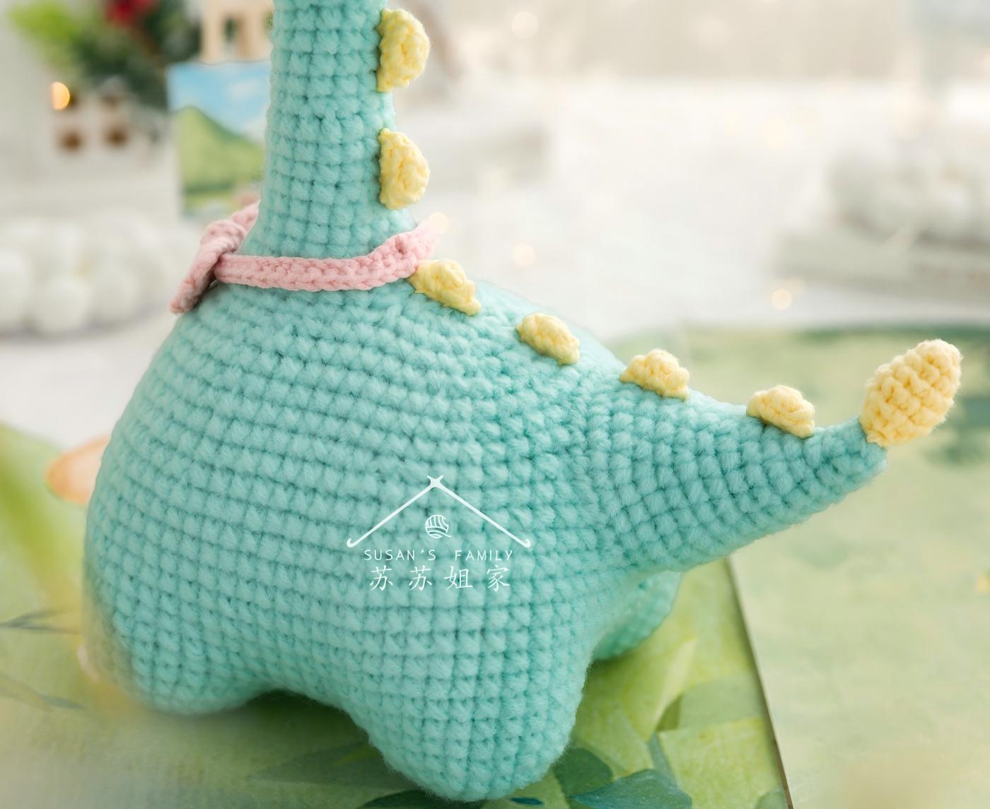 Head Tilting Toy Crochet Kit