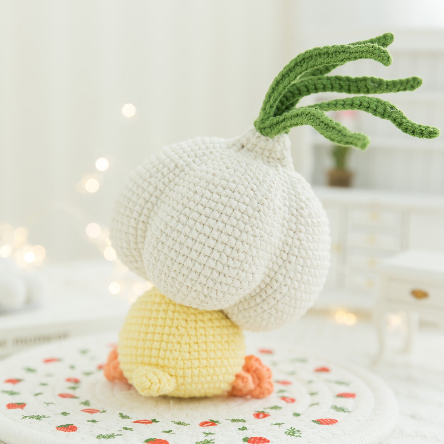 Garlic Puns Doll Crochet Yarn Kit | Susan's Family