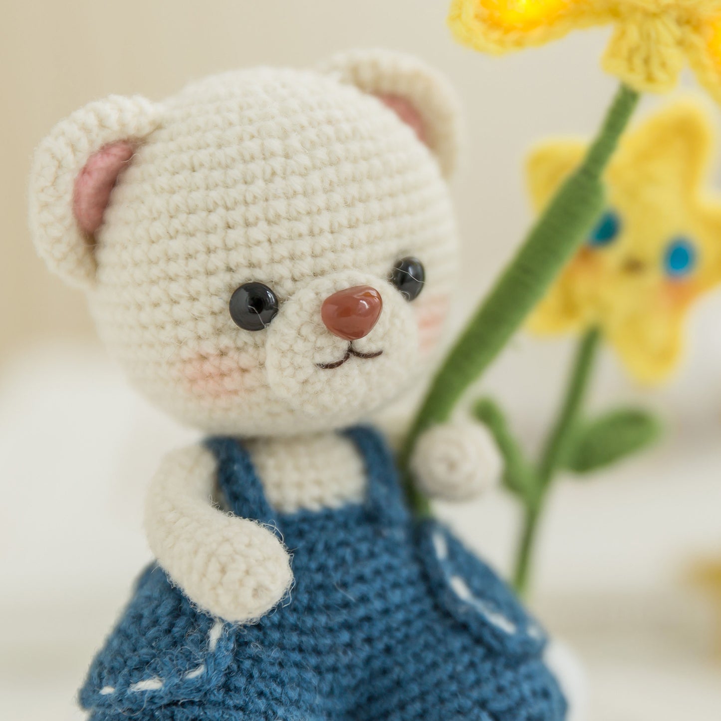 Starlight Sweet Dream Lamp Crochet Yarn Kit | Susan's Family