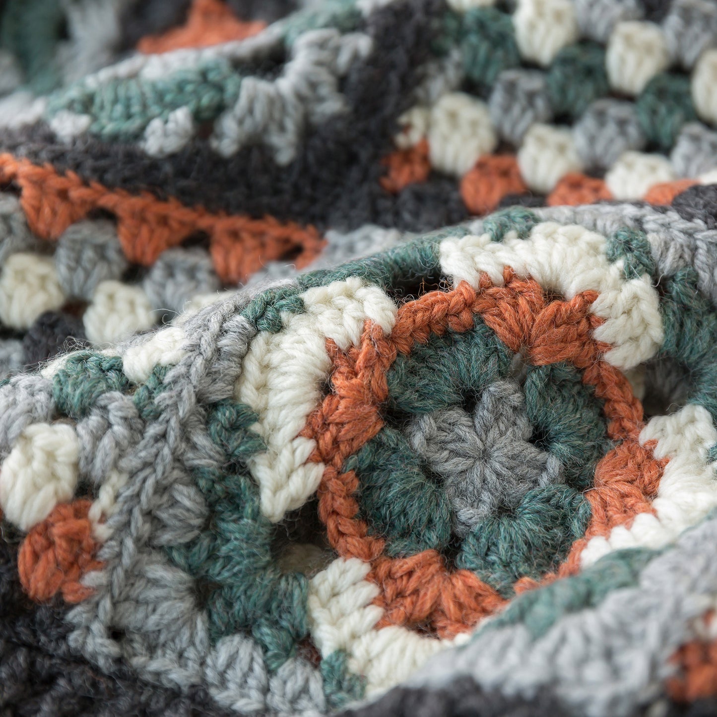 Qingyang Retro Mosaic Vest Crochet Yarn Kit | Retro Nostalgia Series | Susan's Family
