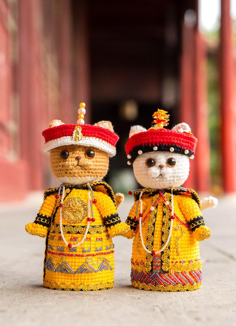 Kitty Emperor Crochet Kit
