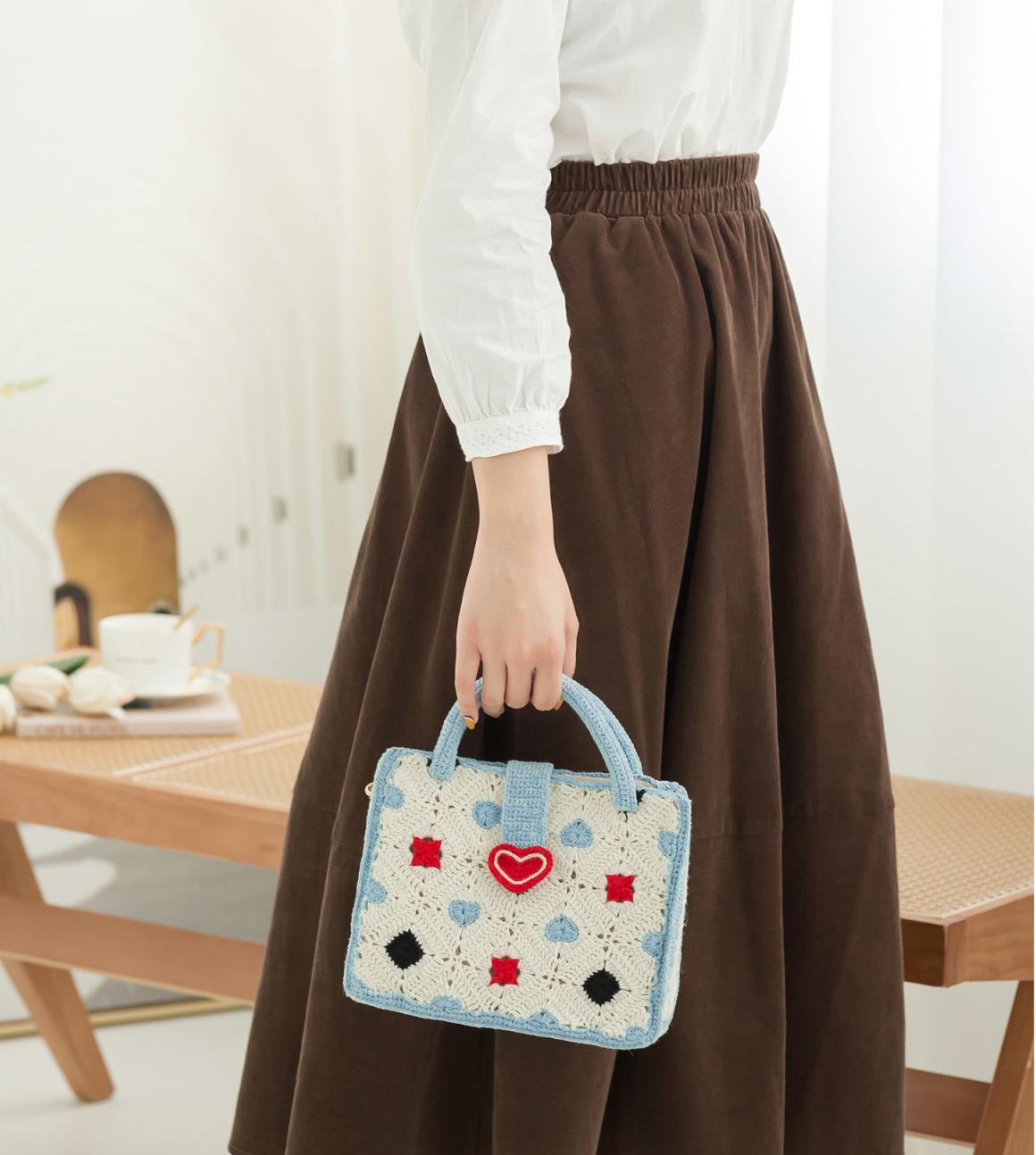 Wonderland Bag Crochet Pattern