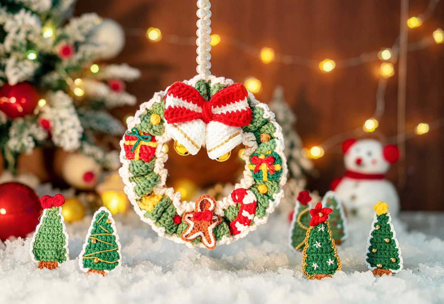 Christmas Wreath Hairpieces Crochet Kit