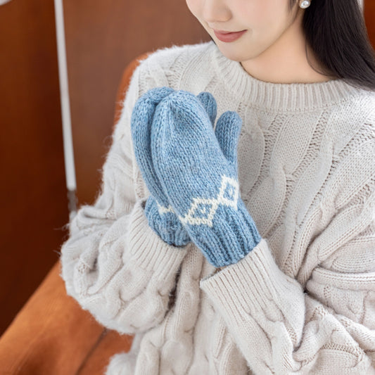 Snowfield Intarsia Set Strickgarn-Set | Nodic Aesthetics Serie | Susans Familie