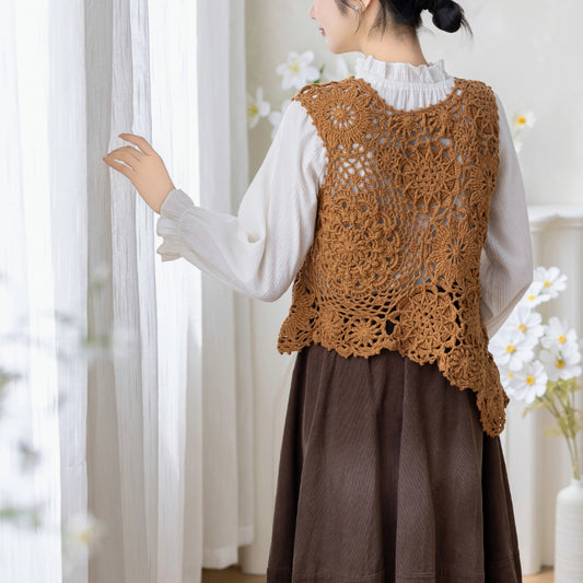 Kit de crochet pour gilet Free Spirit | Série Jardin secret | La famille de Susan