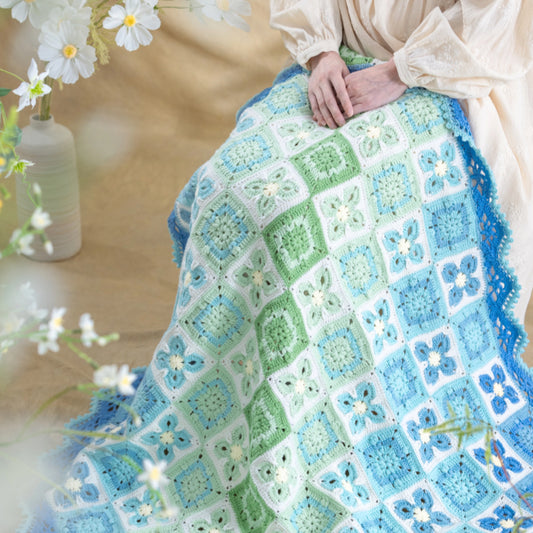 Kit de fil à crocheter pour couverture patchwork « Fu » | Série Chroniques d'herbes | La famille de Susan