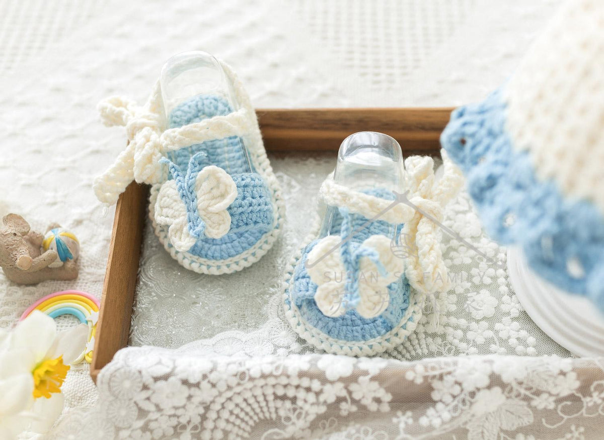 Cutie Kicks & Cap Set Crochet Kit