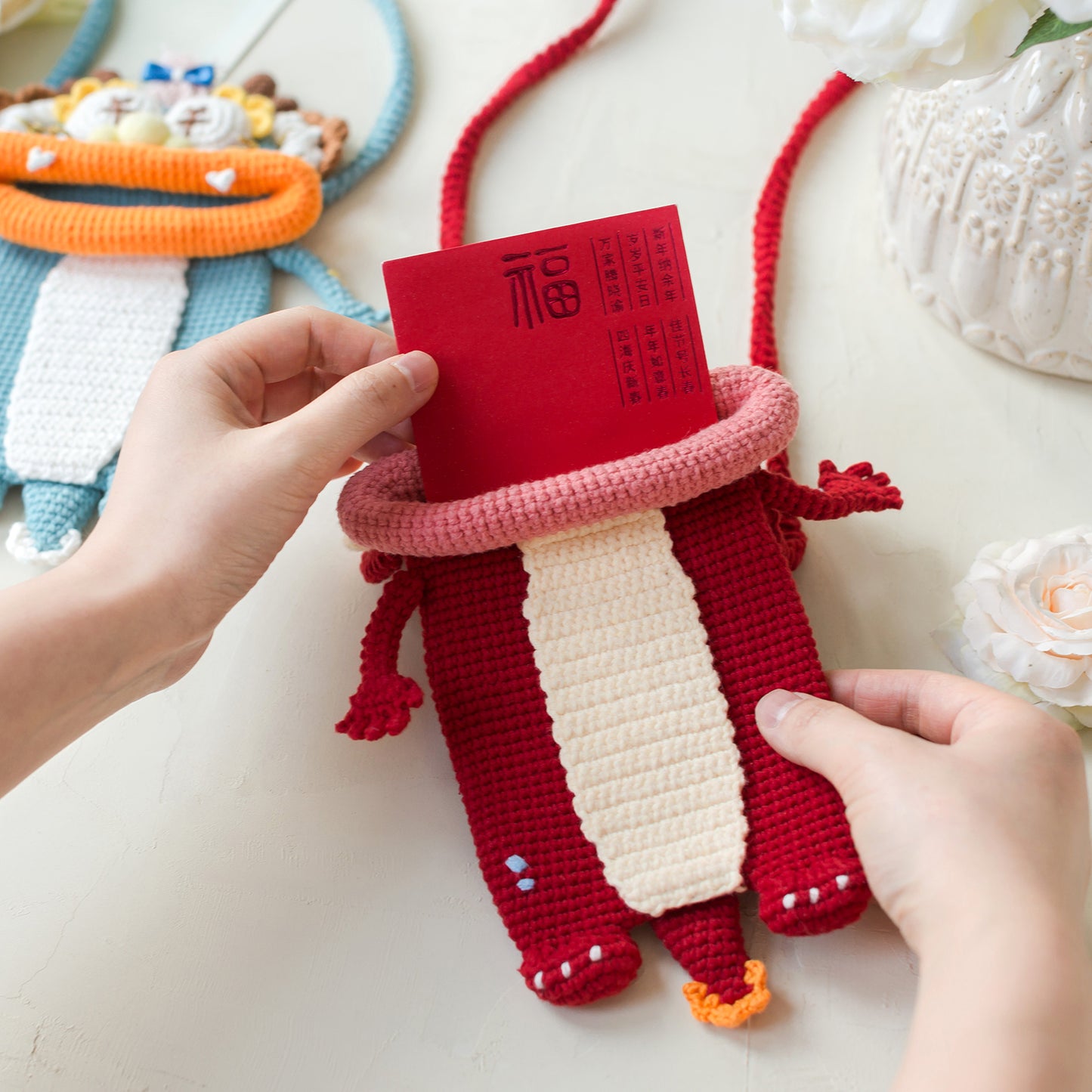 Sausage-Smiler Loong Crossbody Bag Crochet Yarn Kit | Susan's Family