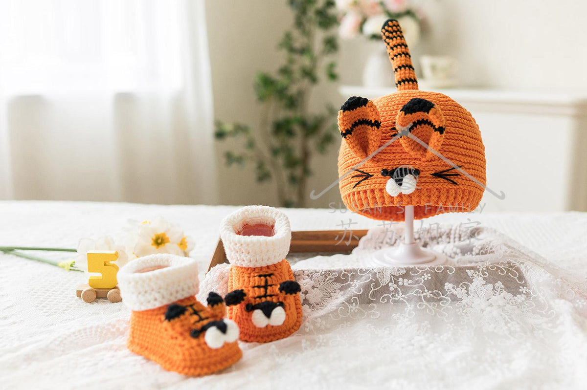 Cutie Kicks & Cap Set Crochet Kit