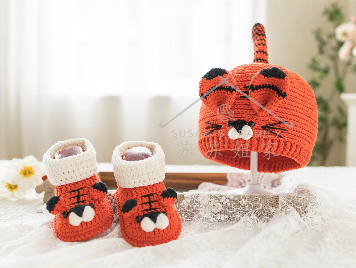 Cutie Kicks & Cap Set Crochet Kit