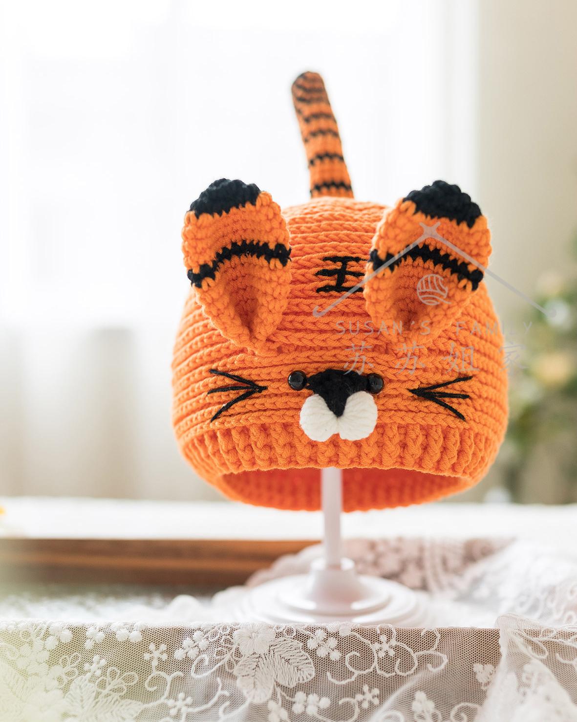 Cutie Kicks & Cap Set Crochet Kit