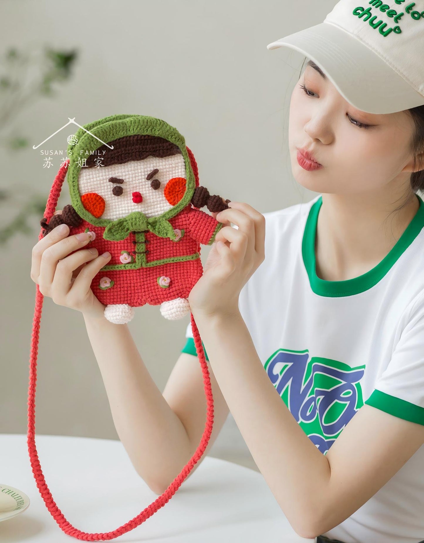 Floral Print Crossbody Crochet Pattern