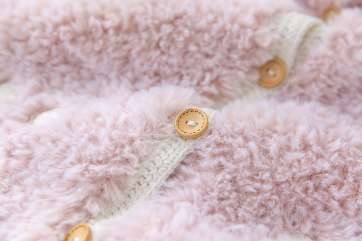 Paw Fluffy Vest Crochet Pattern