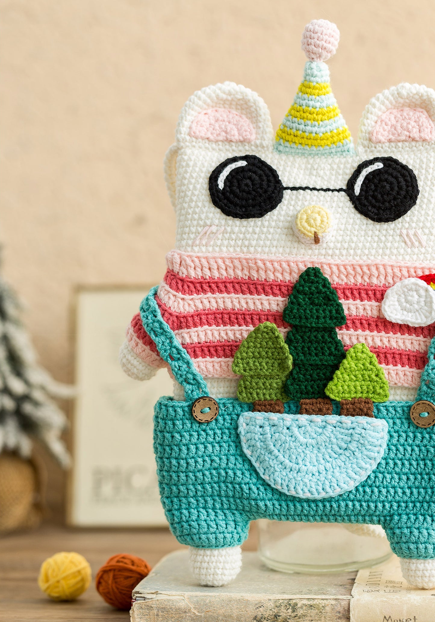 Sunglasses Bear Crochet Pattern