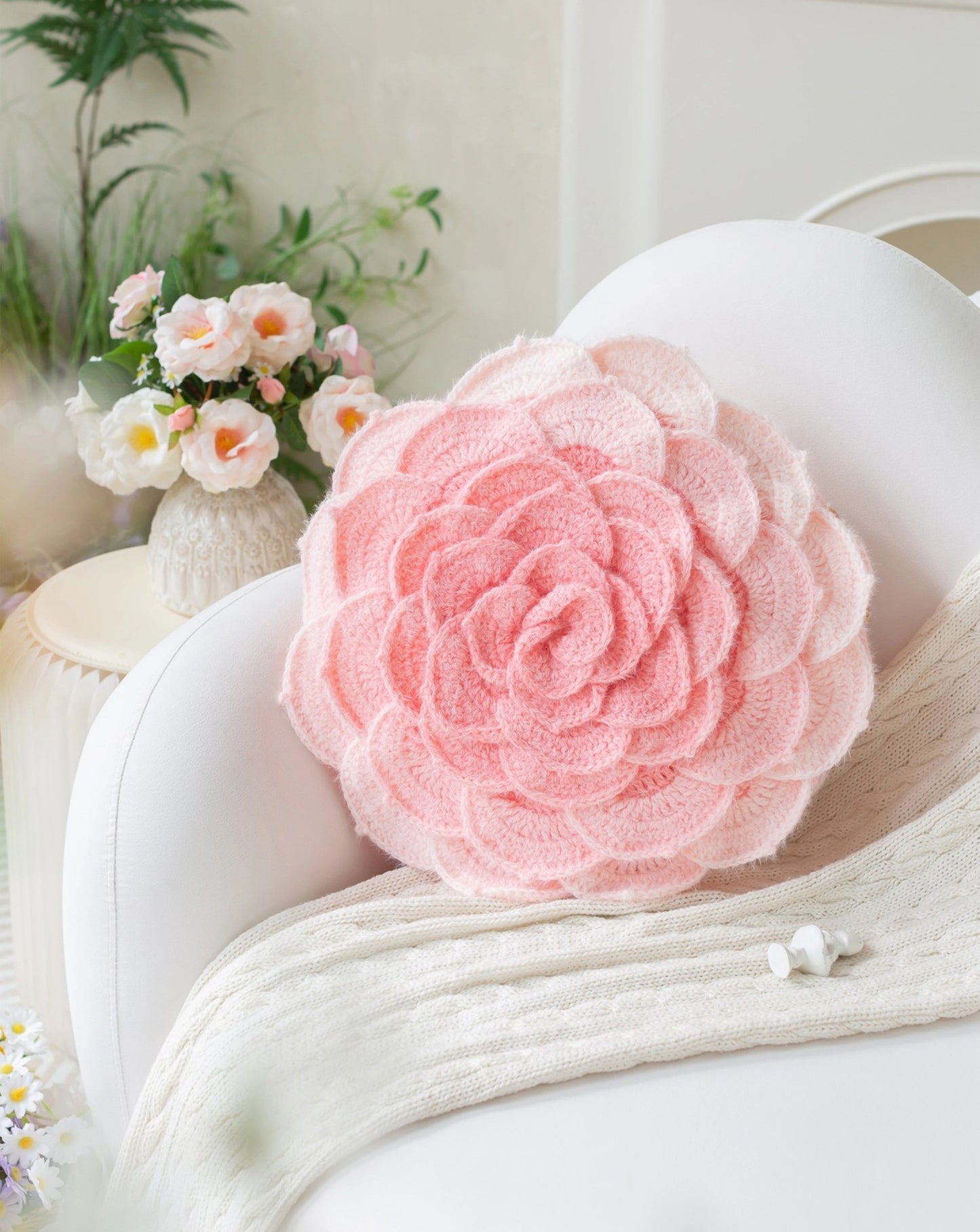 Ombré Bloom Pillow Crochet Pattern