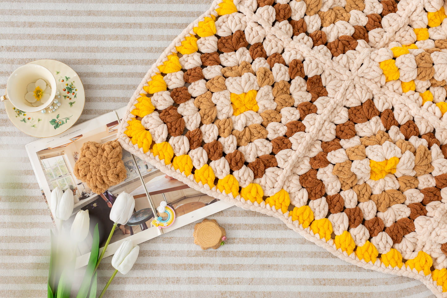 Puffy Square Throw Crochet Kit