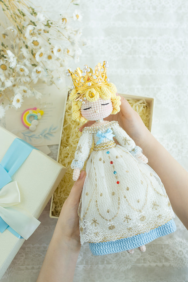 Leo Doll Crochet Kit