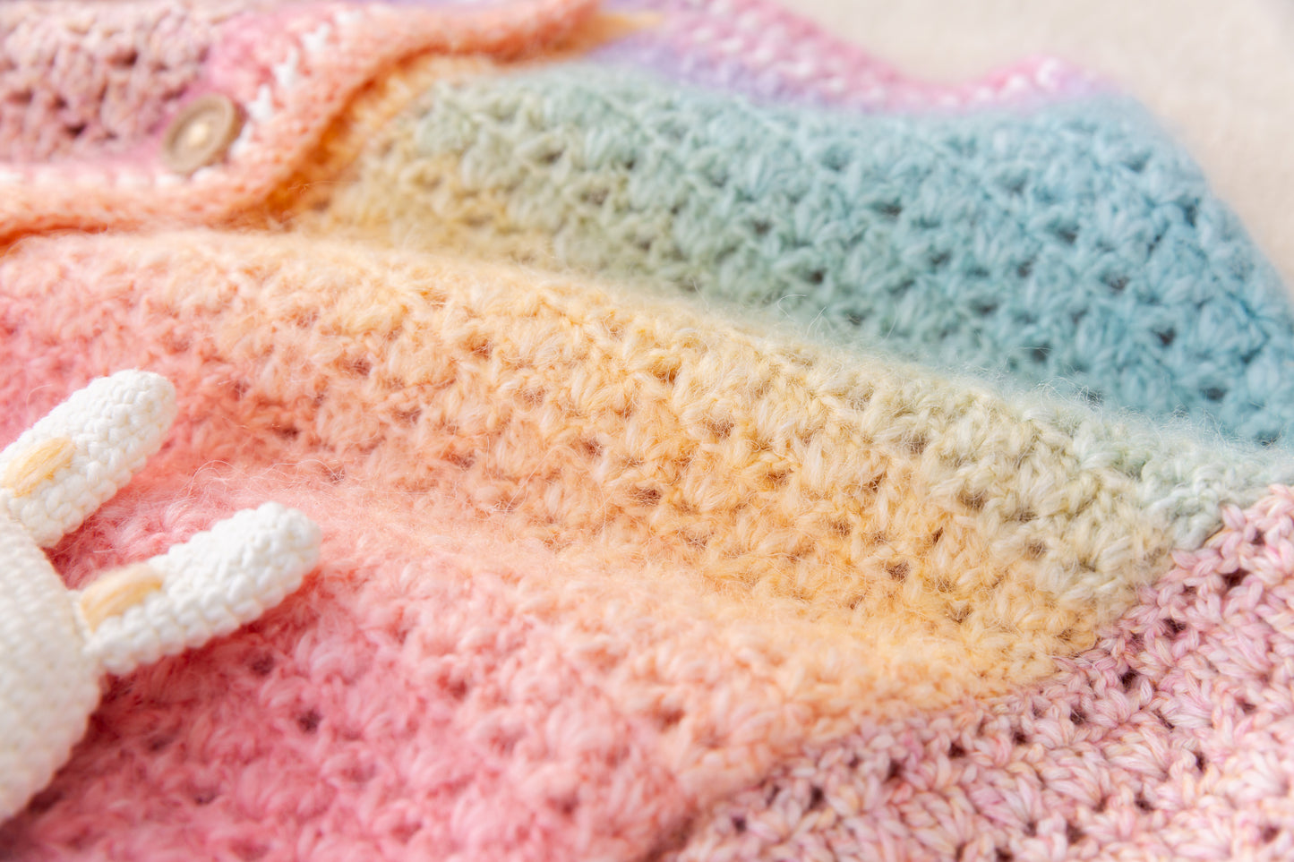 Joyful Cardigan Crochet Kit (Chinese Pattern Only)