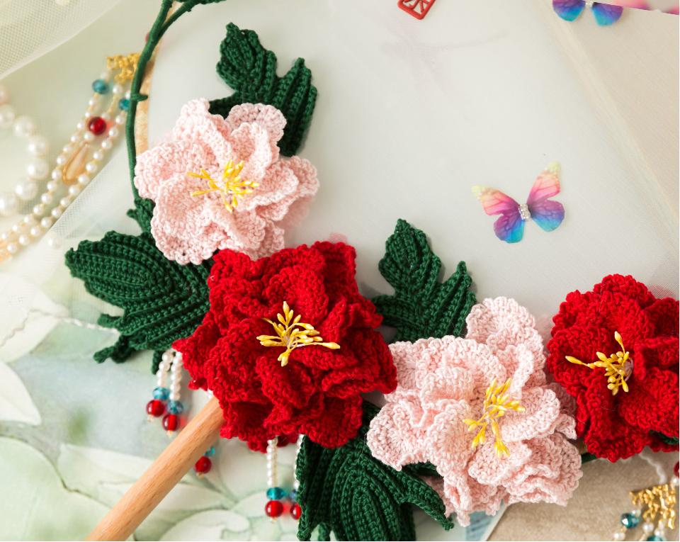 Ancient Grace Round Flower Fan Crochet Yarn Kit