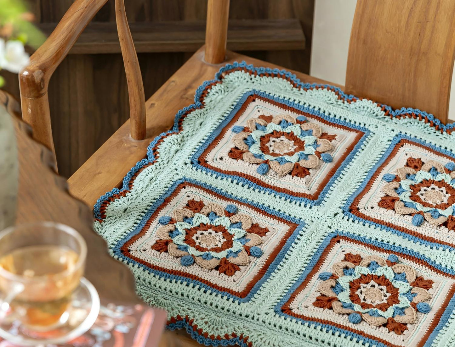 Lotus Caisson Reversible Pillowcase Crochet Kit