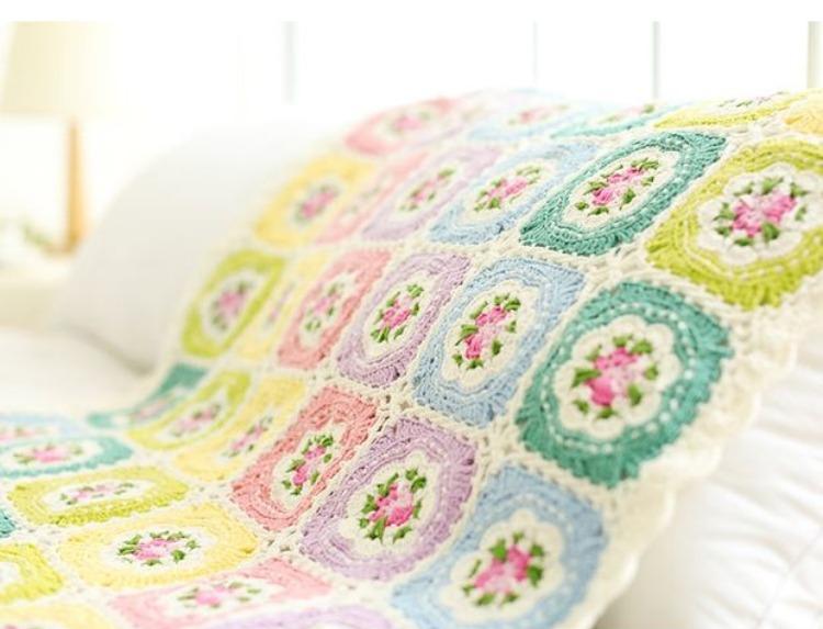 Retro Rose Print Crochet Pattern
