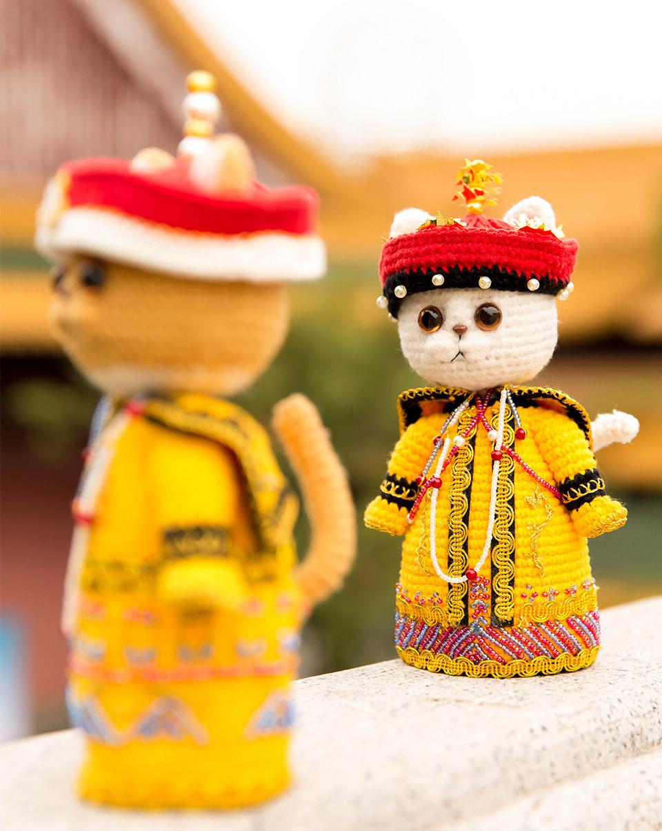 Kitty Emperor Crochet Pattern