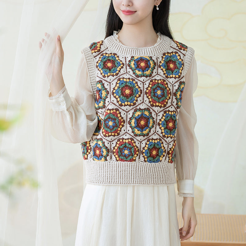 Kit de crochet pour gilet à motif porcelaine Lang | La famille de Susan