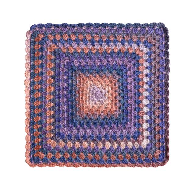 Grannysquare Pillow Blanket Crochet Kit
