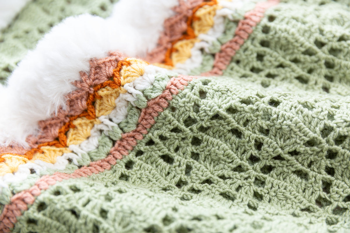 Su Cardigan Crochet Kit